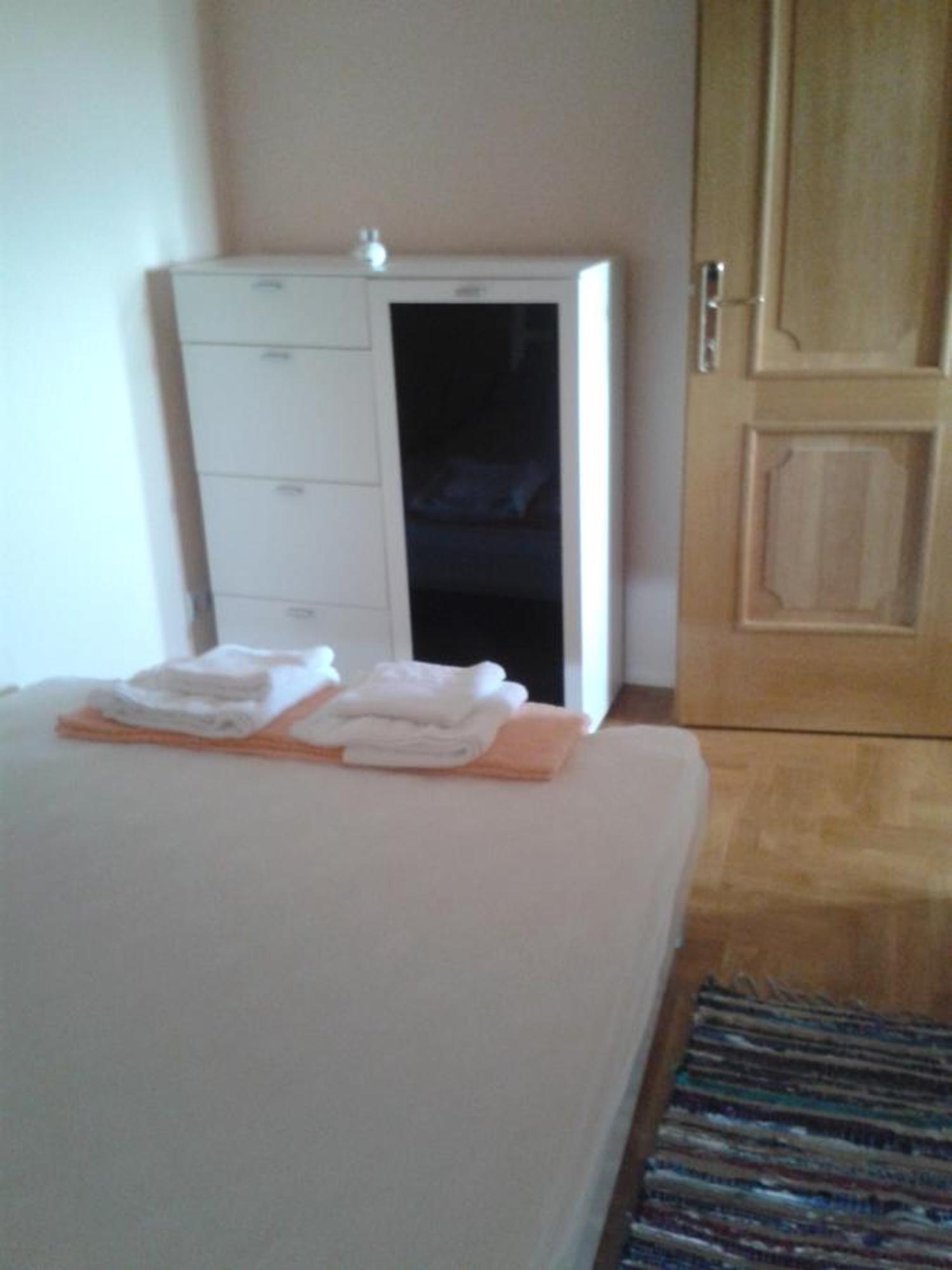 Apartmani Svalina - Seaview And 130M From Beach Traù Esterno foto