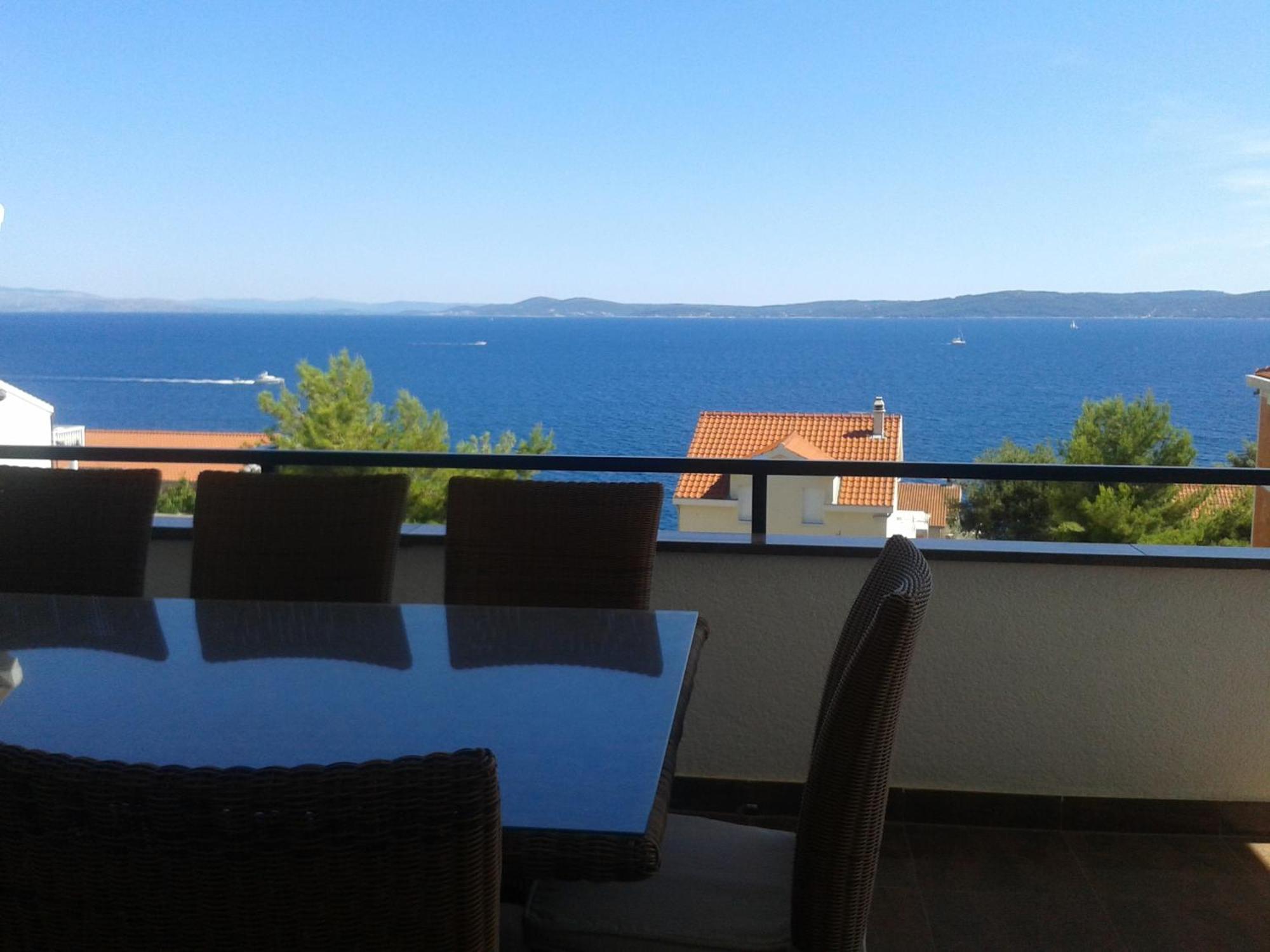 Apartmani Svalina - Seaview And 130M From Beach Traù Esterno foto