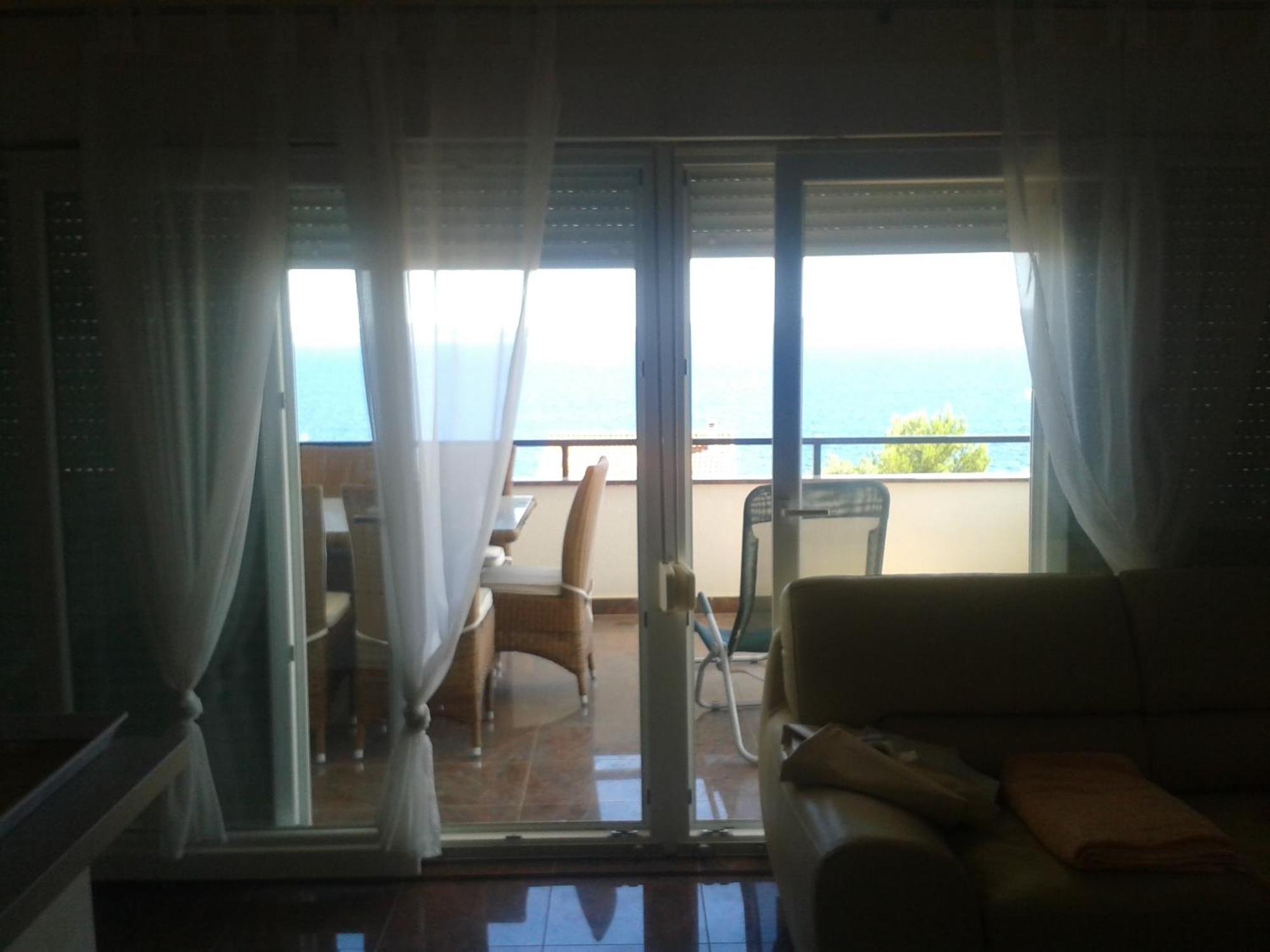Apartmani Svalina - Seaview And 130M From Beach Traù Esterno foto
