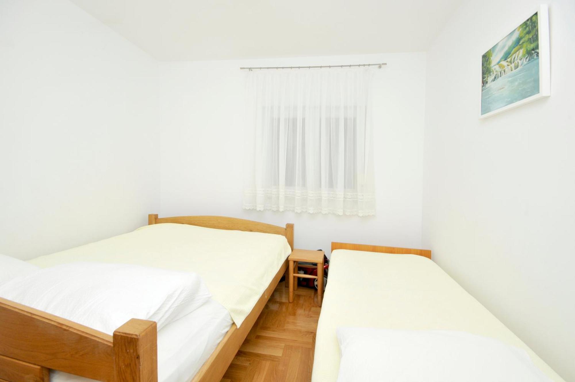 Apartmani Svalina - Seaview And 130M From Beach Traù Esterno foto