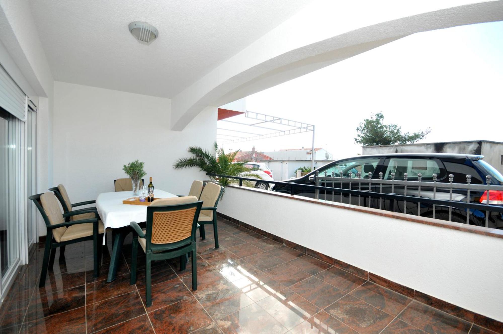 Apartmani Svalina - Seaview And 130M From Beach Traù Esterno foto