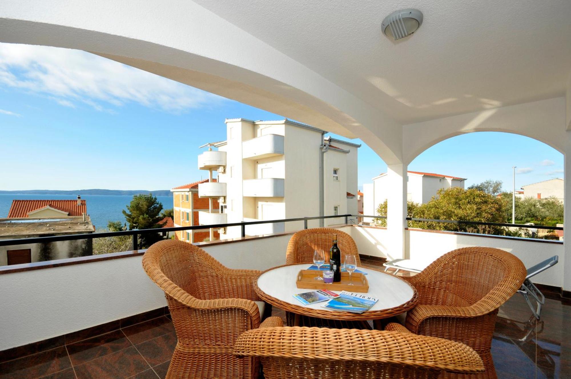 Apartmani Svalina - Seaview And 130M From Beach Traù Esterno foto