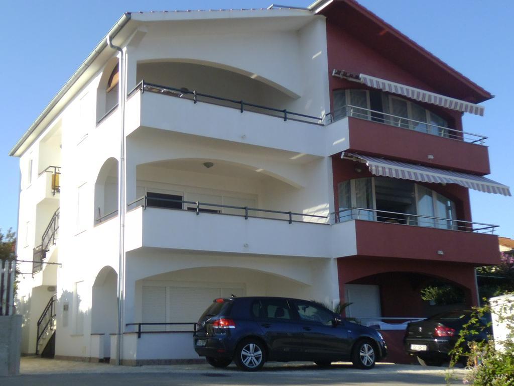 Apartmani Svalina - Seaview And 130M From Beach Traù Esterno foto