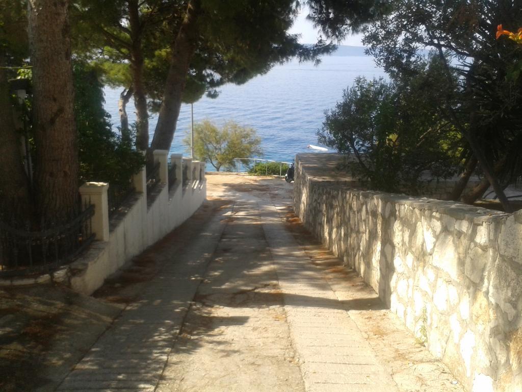 Apartmani Svalina - Seaview And 130M From Beach Traù Esterno foto