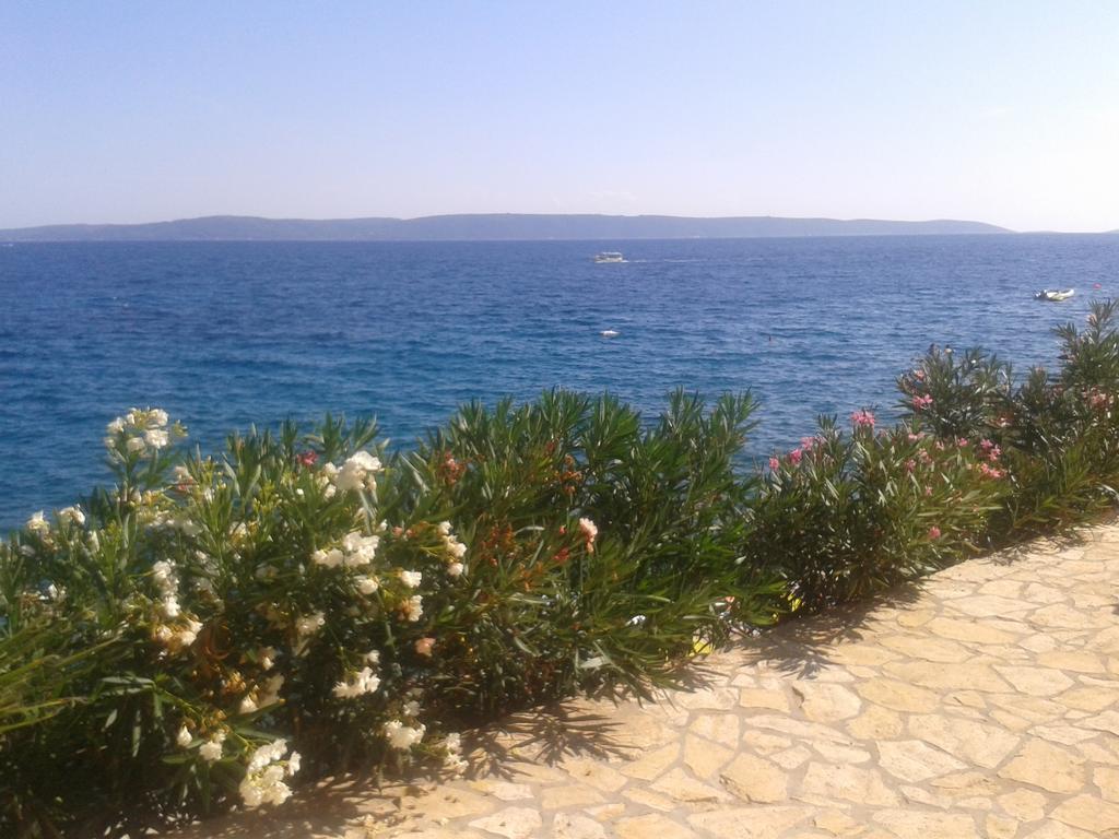 Apartmani Svalina - Seaview And 130M From Beach Traù Esterno foto