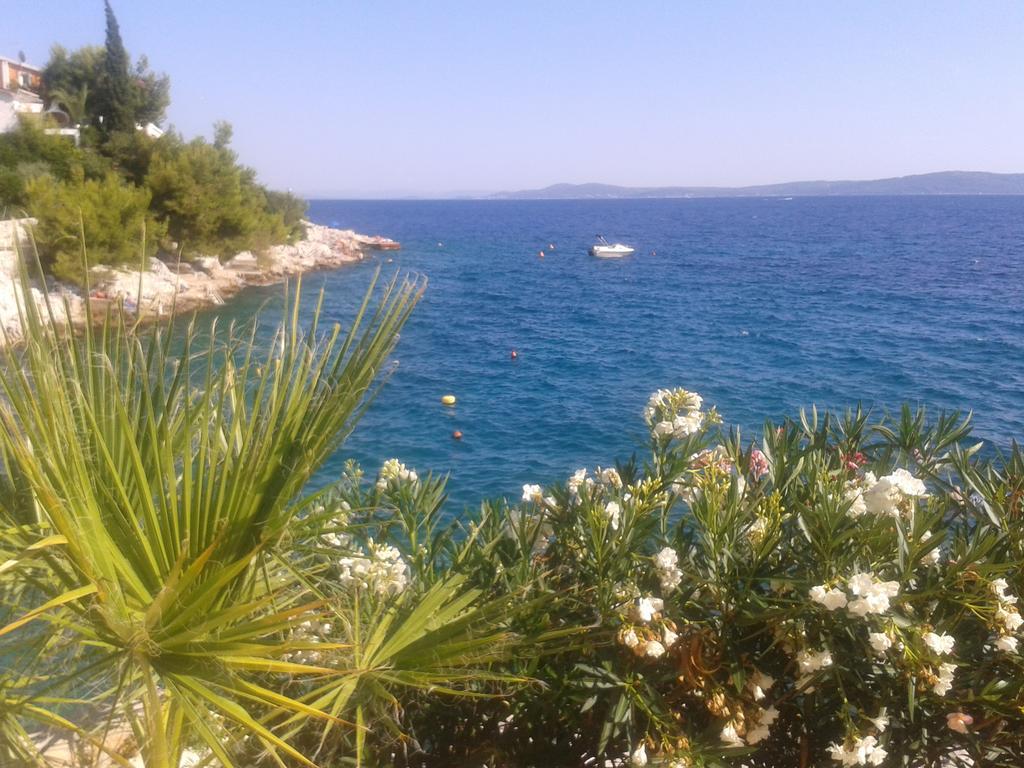 Apartmani Svalina - Seaview And 130M From Beach Traù Esterno foto