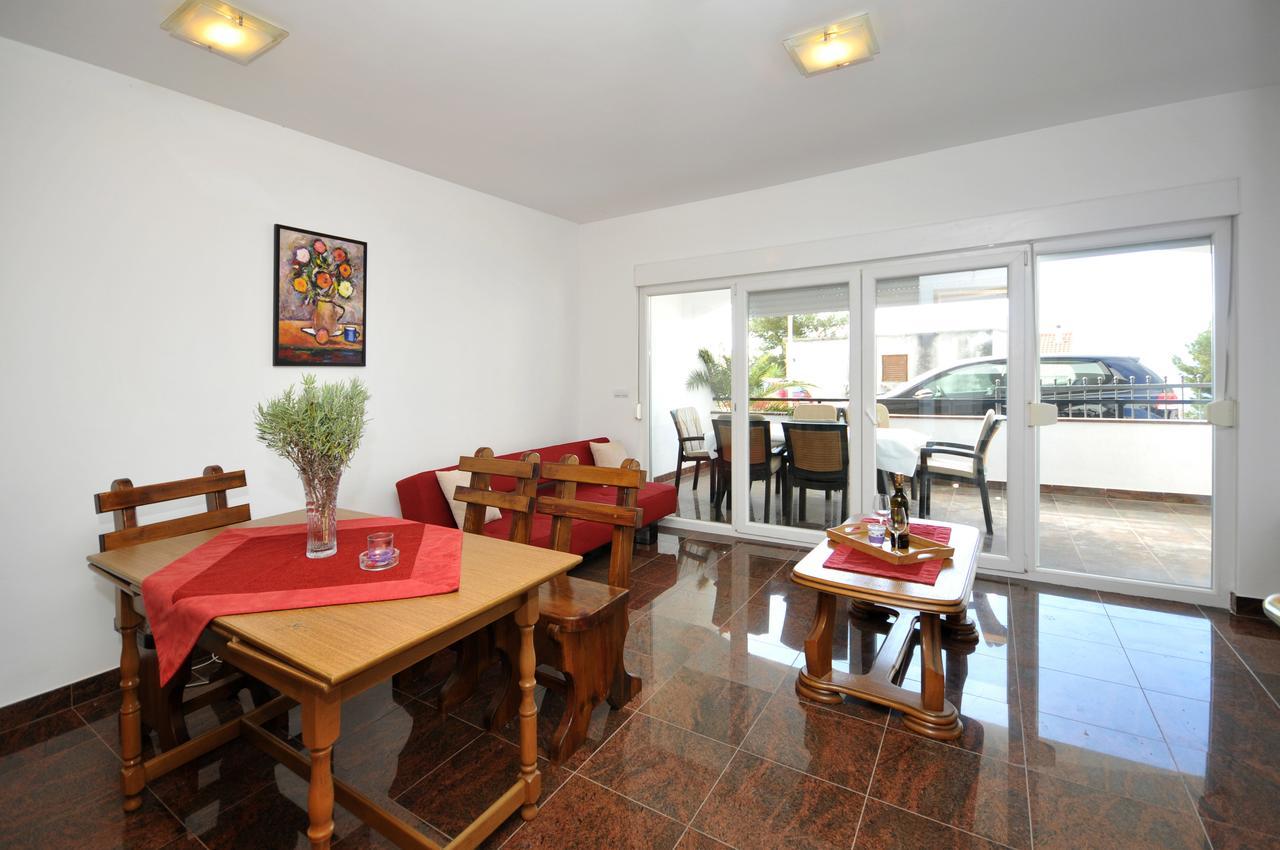 Apartmani Svalina - Seaview And 130M From Beach Traù Esterno foto