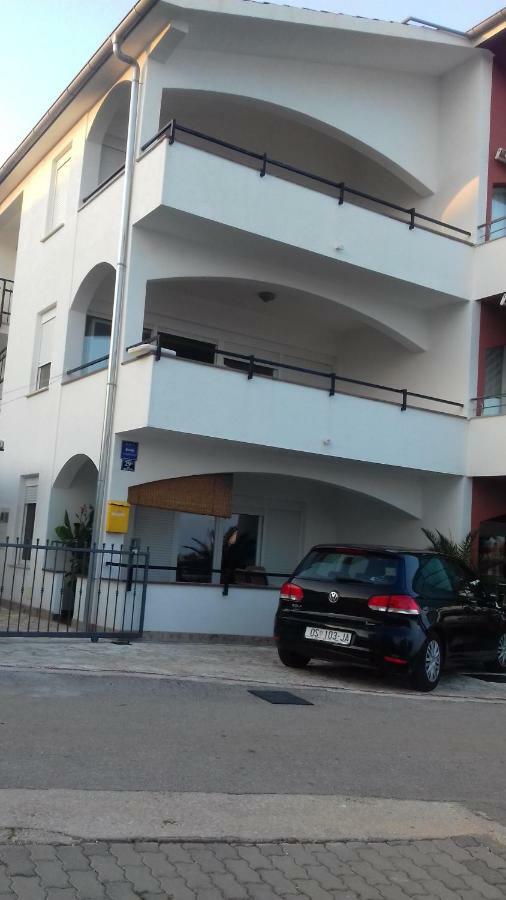 Apartmani Svalina - Seaview And 130M From Beach Traù Esterno foto